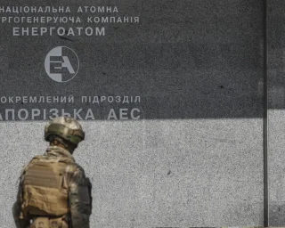 "Лінія оборони рухається": ЗС РФ не зможуть утримати Запорізьку АЕС, — Подоляк