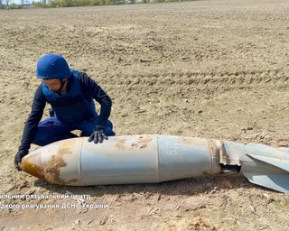 ППО не справляється: Харків обстрілюють КАБами, не заходячи в повітряний простір України, — ЗМІ