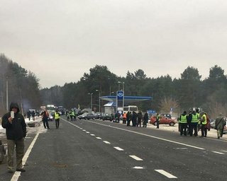 "Евробляхеры" разблокировали движение через погранпункт с Беларусью