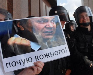 Хмельницкий облсовет призвал Януковича решить языковой вопрос