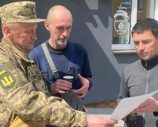 ТЦК не дав відстрочку чоловіку, який доглядає матір з інвалідністю: що вирішив суд