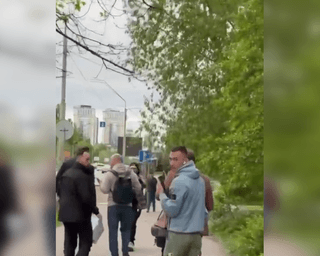 В Андрія Єрмака кинули яйцем після суду: "замах" потрапив на відео