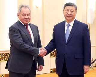 Поки Зеленський сварився з Трампом, РФ поглиблювала співпрацю з Китаєм, — ISW