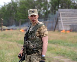 Порошенко назначил нового командующего Объединенных сил