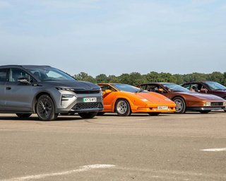 Компактный кроссовер Skoda обогнал культовые Ferrari и Lamborghini в драгрейсинге (видео)