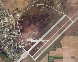 "Не осталось самолетов": в сети показали последствия удара по аэродрому в Саках (фото)