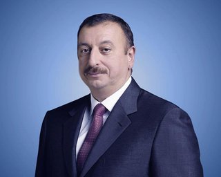 Ильхам Алиев поздравил Владимира Зеленского с победой
