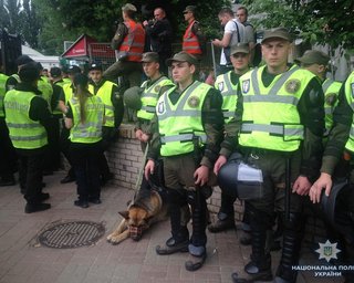На акциях в честь Дня Победы в Украине полиция задержала 14 человек