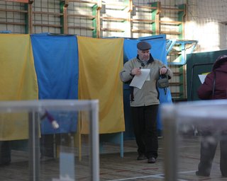 В Раду проходят 7 партий,  - Международный экзит-пол