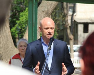 Холодницкий сообщил Труханову о подозрении