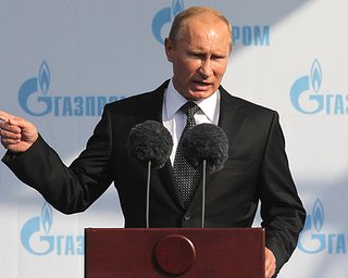 Путин по отношению к Украине ведет себя как рэкетир из 90-х, - нашеукраинец