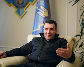 Мигранты в Беларуси — это "биологическое оружие", — Данилов