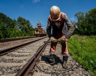 Зарплата имеет значение: какой доход должен быть у сотрудника, чтобы забронировать его