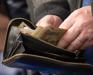 Причина в украинцах: в Раде объяснили, почему вернули отключения света за долги