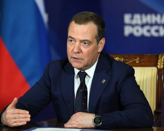 Медведєв погрожував викрасти "неонациста" Мерца: у Німеччині відреагували