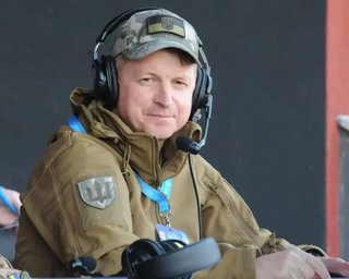 Відомий коментатор закликав до загальної мобілізації: "який може бути футбол, коли йде війна"