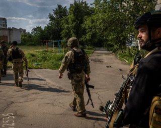 Нужны свежие войска и западное оружие, тогда ВСУ перехватят инициативу, — эксперт (видео)