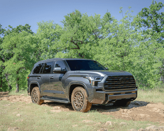 Слідом за Tundra компанія Toyota оновила ще одну популярну модель до 2027 року (відео)