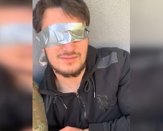 Гламурные войска: на пленном кадыровце заметили худи за 2300 долларов