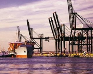 Российская компания намерена приобрести 6 украинских заводов