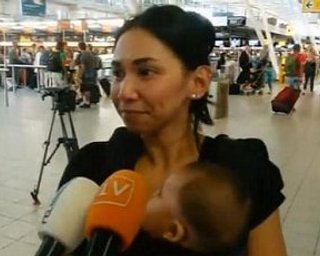 Двое пассажиров опоздали на рейс Boeing