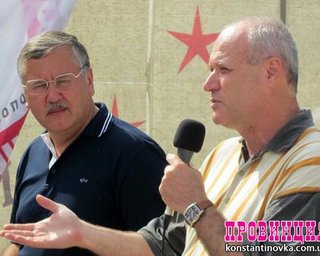 Кандидат от оппозиции назвал "ударом в спину" свое снятие в пользу УДАРа