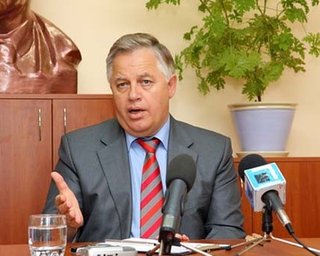 КПУ требует провести референдум по  сотрудничеству с МВФ