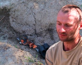 Пришлось выбираться из могилы: под Черниговом мужчине удалось уцелеть после расстрела ВС РФ (видео)