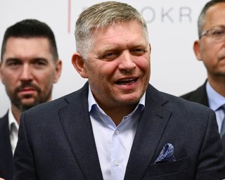 У прем'єр-міністра Словаччини Фіцо стріляли, він у тяжкому стані: подробиці
