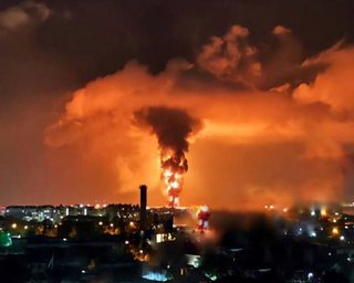 "Запальна ніч": СБС України уразили танкер РФ й дві нафтобази в Таганрозі та Феодосії (відео)