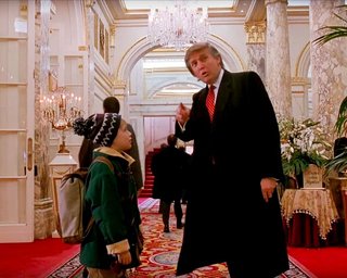 Противники Трампа требуют удалить 45 президента США из фильма "Один дома-2"
