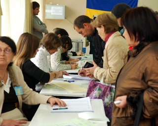Ушли и не вернулись. Кто и как отобрал электорат Партии регионов и Объединенной оппозиции