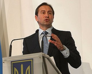 Томенко требует от Пшонки разобраться с аферами Табачника