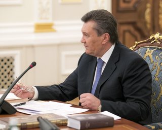 Лукашенко разрешил Януковичу приехать в Беларусь, - СМИ