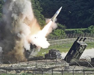 Постачання ракет ATACMS: Київ просить Вашингтон діяти швидше, – Foreign Policy