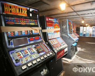 Журналистов заперли в зале игровых автоматов, а потом обстреляли 