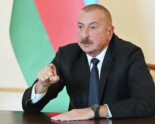 Кордону між Азербайджаном та Вірменією зараз фактично немає, – Алієв