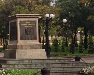 "Не треба буде демонтувати": окупанти з Херсона вивезли пам'ятник Потьомкіну, українці раді