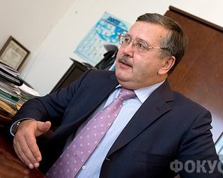 Штаб Гриценко уже сообщает о нарушениях