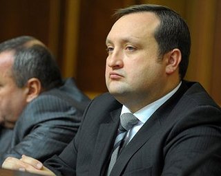 Арбузов изменил состав правления Нацбанка