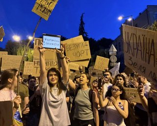 "Не можна ігнорувати те, що відбувається": Безугла відповіла на критику і тролінг (відео)
