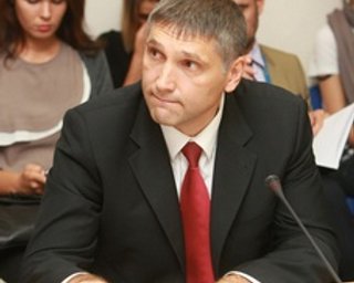 Представитель Януковича заявил, что отвечает за его позицию по закону о клевете