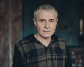 "Потягнули внутрішні пориви": ведучий Костянтин Грубич з'їздив на могилу доньки (фото)