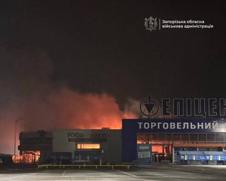 Разрушенные торговые центры и многоэтажки: последствия атаки РФ в Харькове, Запорожье и Киеве