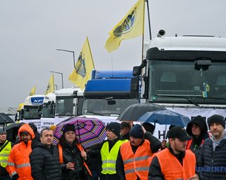 Польская блокада спровоцирует подорожание продуктов в Украине: чем стоит запастись сейчас