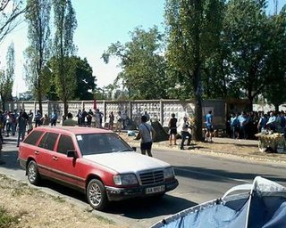 Киевская прокуратура встала на сторону защитников сквера на Березняках