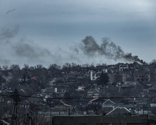 Имеет военный смысл: офицер ВСУ рассказал, зачем Силы обороны удерживают Бахмут (видео)