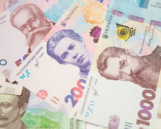 Курс гривны: национальная валюта резко подешевела после отставки Смолия