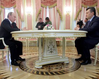 В Европе надеются, что Путин не соблазнит Украину, - FT