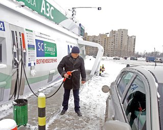 Бензин, дизель, автогаз: чи готуватися до нових цін на пальне і дефіциту в 2025 році